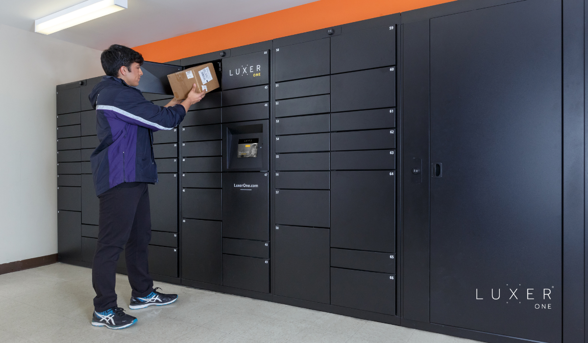 Carrier delivering package to smart parcel lockers from Luxer One