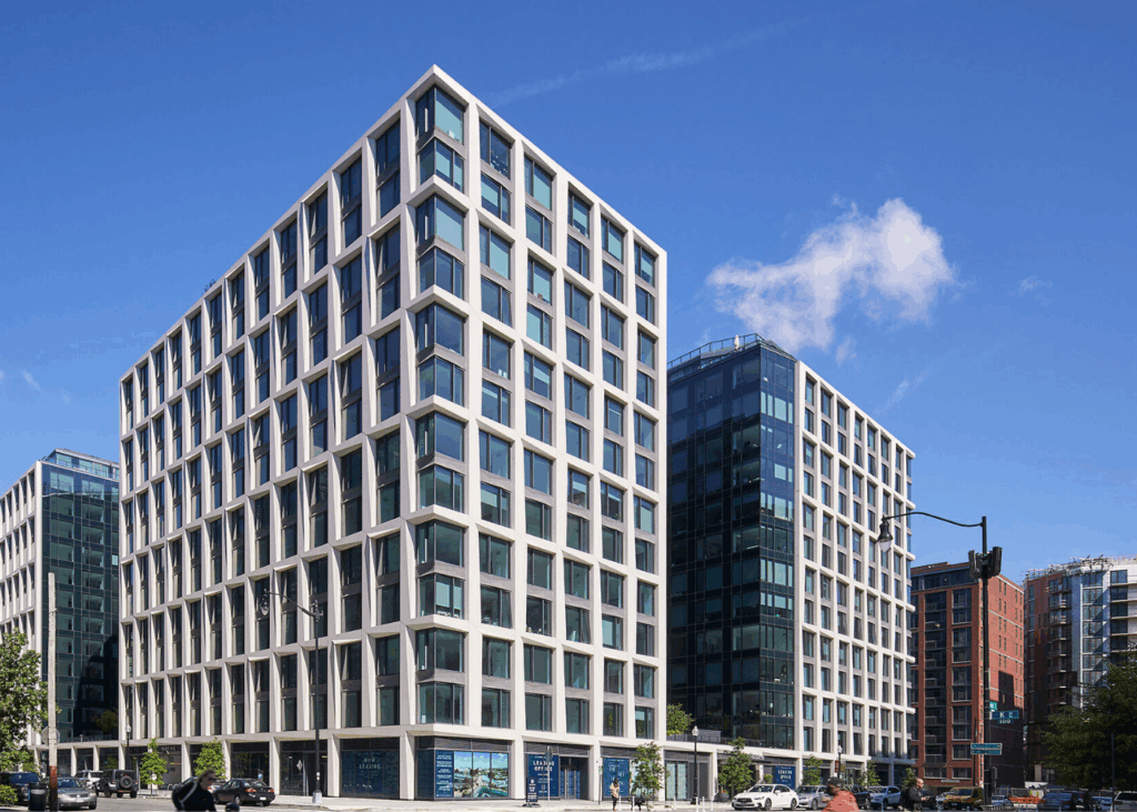 How Crossing D.C. Reduced Package Complaints in Apartments with Luxer Liaison