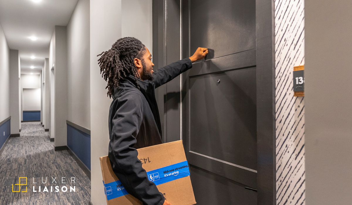 Luxer Liaison delivers package to residents door